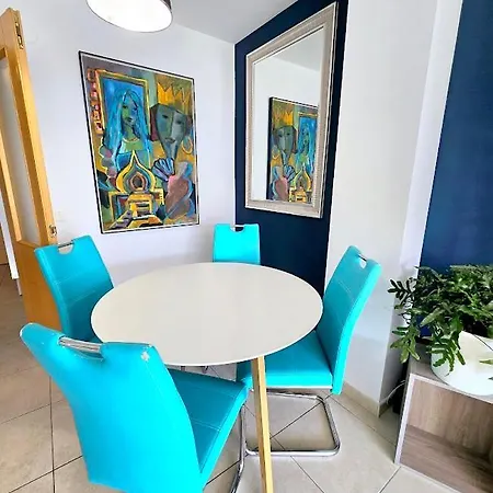 Homestay Elegante Con Bano Compartido *