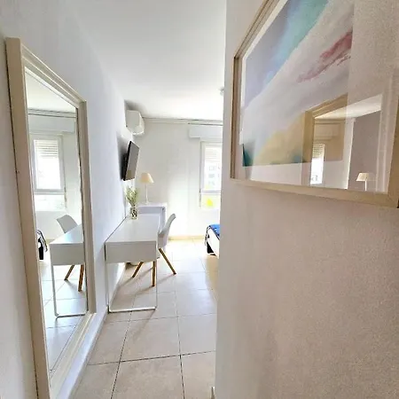 Homestay Elegante Con Bano Compartido