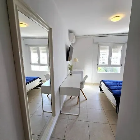 Homestay Elegante Con Bano Compartido Marbella