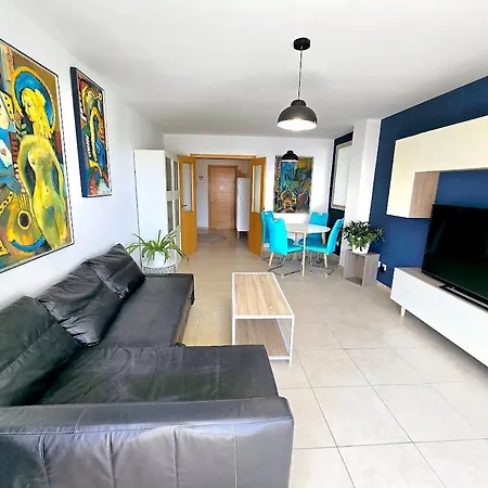 Elegante Con Bano Compartido Marbella