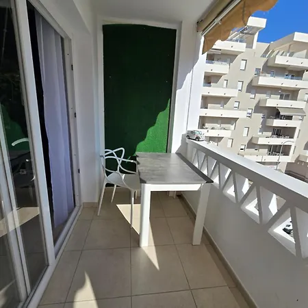 Homestay Elegante Con Bano Compartido *